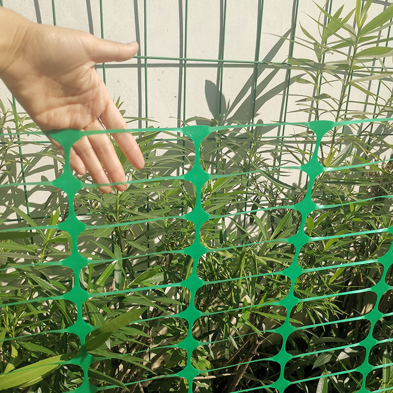green plastic safety fence Courtyard safety fence net, temporary swimming pool protection net, snow pe warning net extrusion process